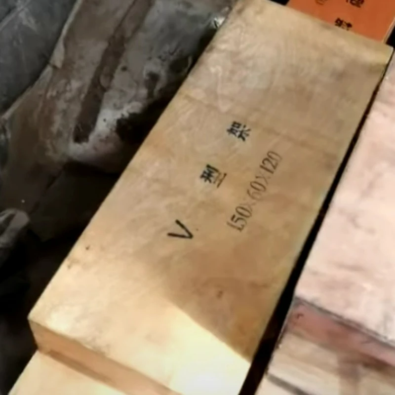 Magnētisko V formas rāmju un magnētisko kvadrātveida kārbu nosūtīšanas videoklipi
